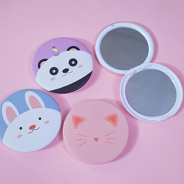 آینه جیبی طرح دار